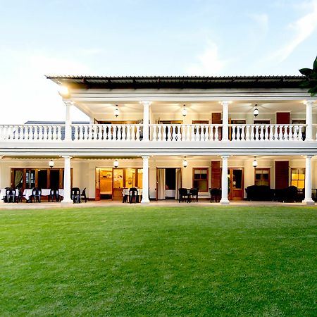 Or Tambo Guest House Kempton Park Exterior foto